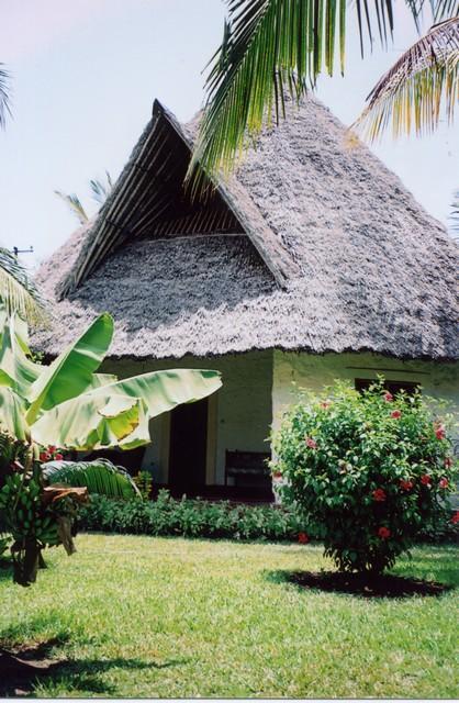 Les Datchi Cottages Diani Beach Extérieur photo